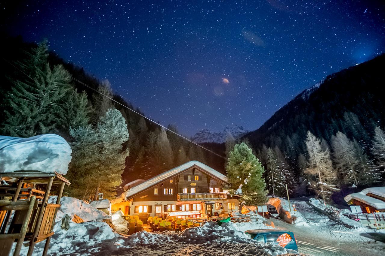 Gite Du Prilet Saint-Luc Dış mekan fotoğraf